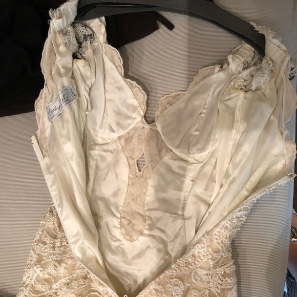 Beautiful beaded long cream dress bought in Paris - Picture 5 of 15